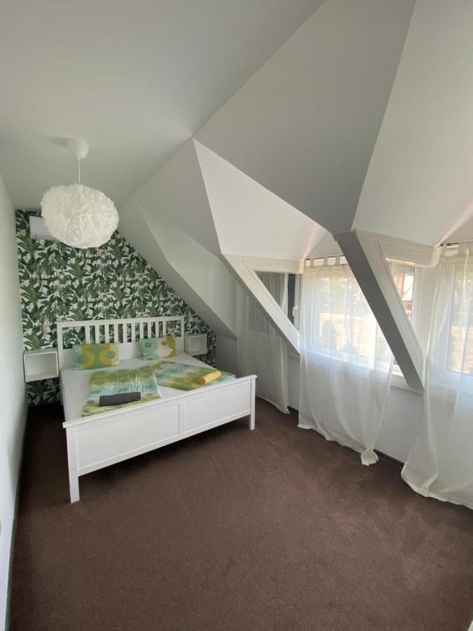 Szent Kristof Panzio Hotell Vonyarcvashegy Exteriör bild