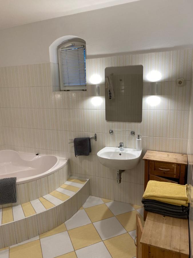 Szent Kristof Panzio Hotell Vonyarcvashegy Exteriör bild